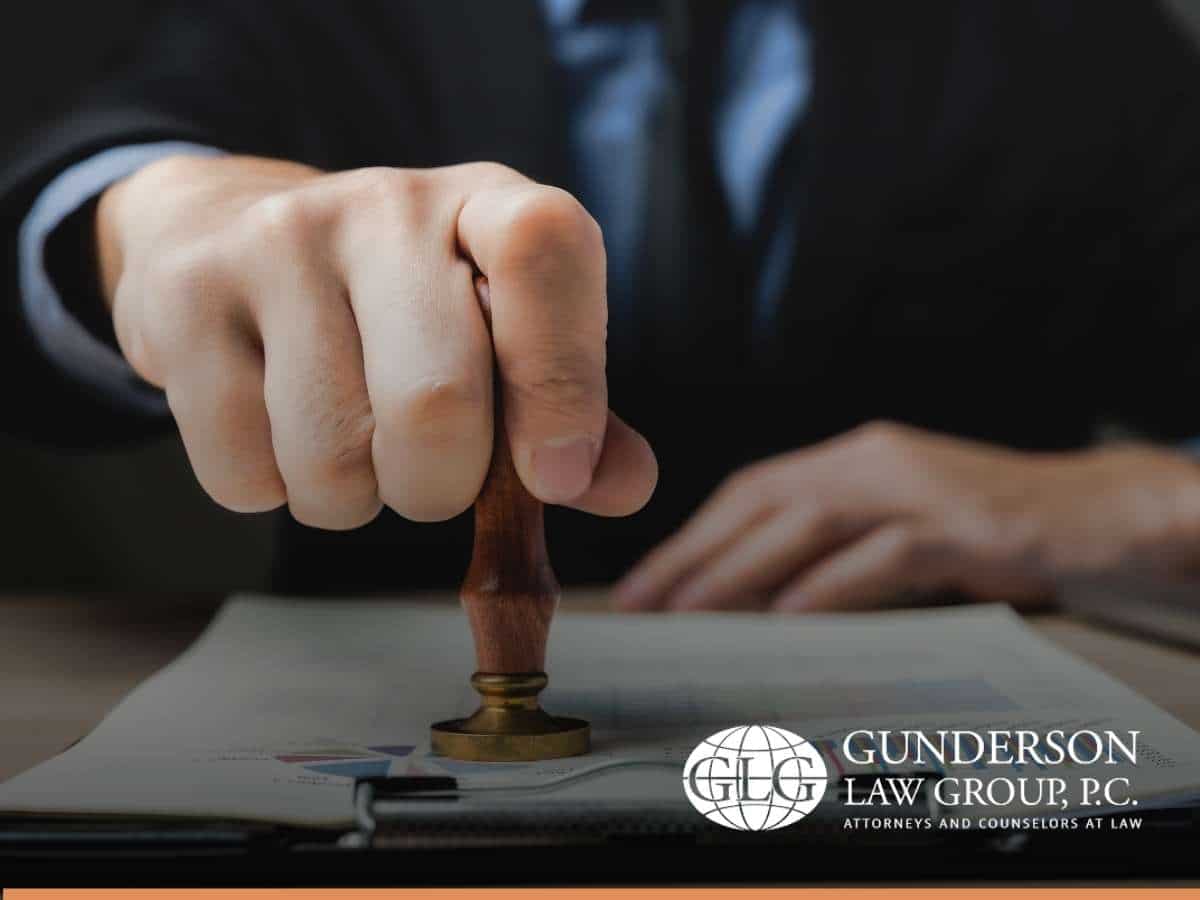 Lawyer Finishing a Silent Trust From a Client In Arizona